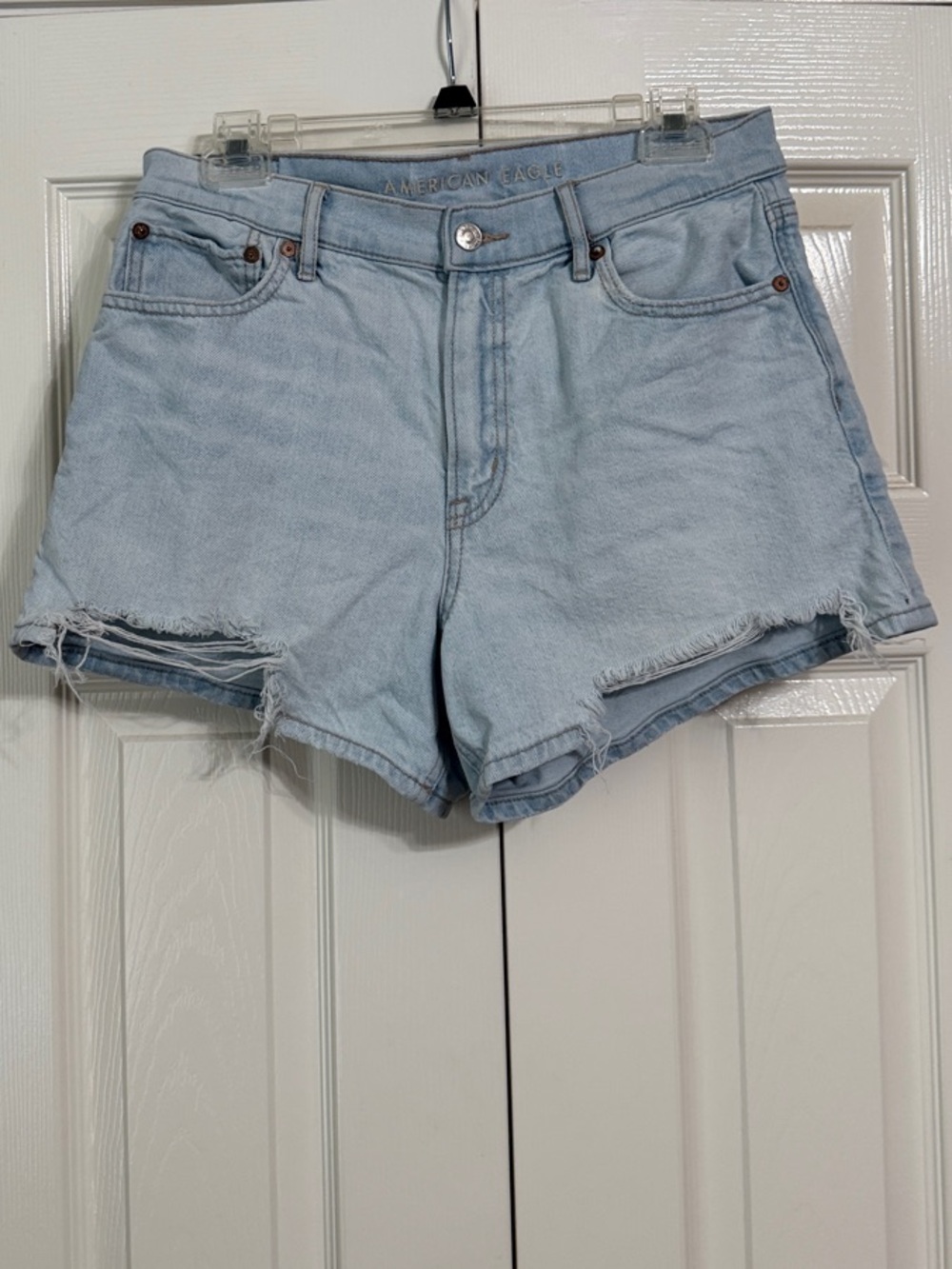 American Eagle High Rise Relaxed Fit Jean Shorts Size 6